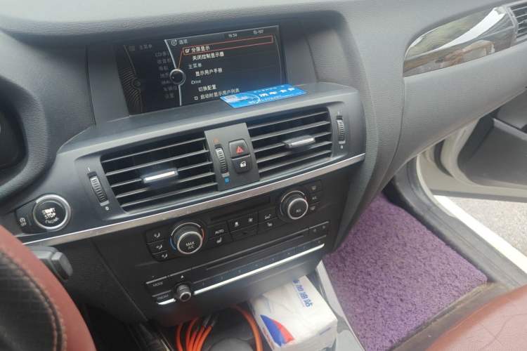 Used BMW X3 2013 xDrive20i Luxury Edition Audio And AC Panel