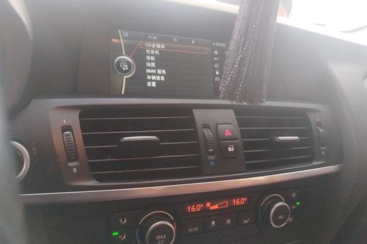 Used BMW X3  Audio And AC Panel