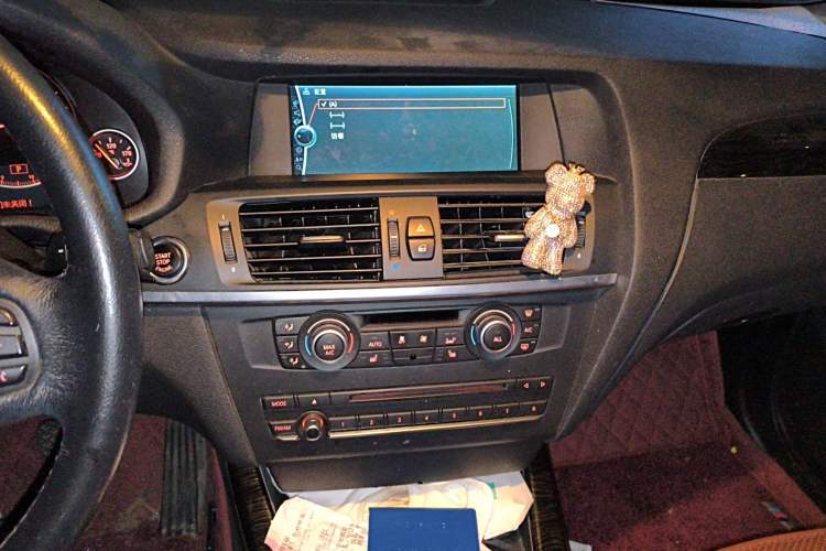 Used BMW X3 2013 xDrive20i Luxury Edition Audio And AC Panel
