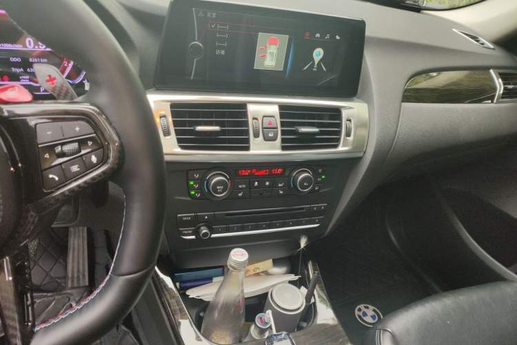 Used BMW X3 2013 xDrive20i Luxury Edition Audio And AC Panel