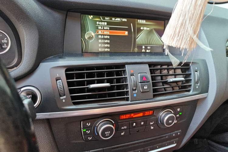 Used BMW X3 2013 Facelifted xDrive20i Luxury Edition Audio And AC Panel