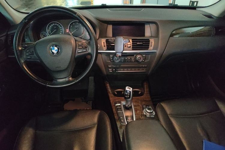 Used BMW X3 2013 Facelifted xDrive20i Luxury Edition Center Console