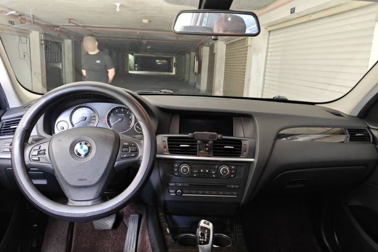 Used BMW X3 2013 Facelifted xDrive20i Luxury Edition Center Console