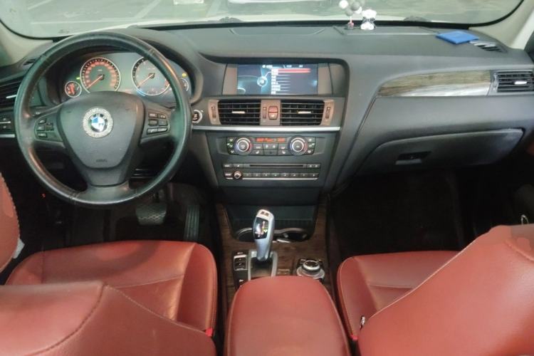 Used BMW X3 2013 Facelifted xDrive20i Luxury Edition Center Console