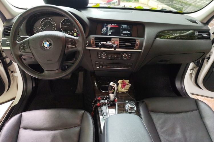 Used BMW X3 2013 Facelifted xDrive20i Luxury Edition Center Console