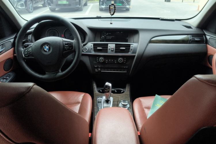 Used BMW X3 2013 xDrive20i Luxury Edition Center Console