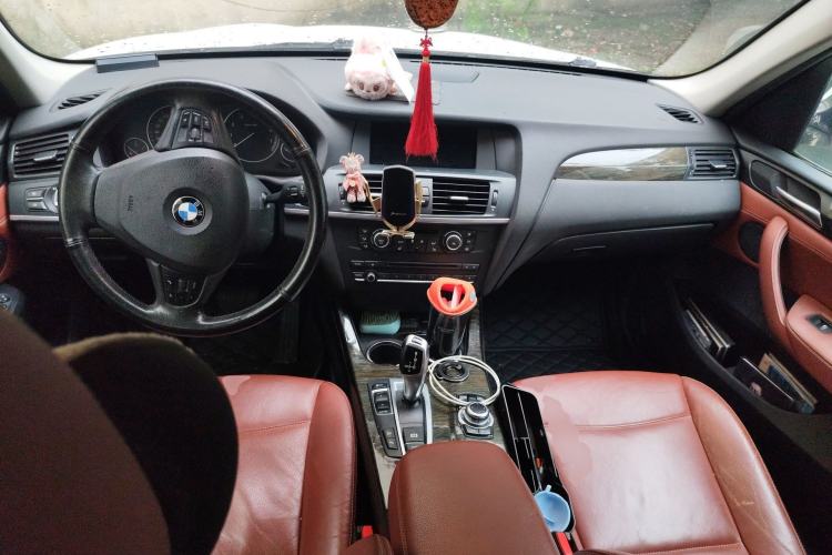 Used BMW X3 2013 Facelifted xDrive20i Luxury Edition Center Console