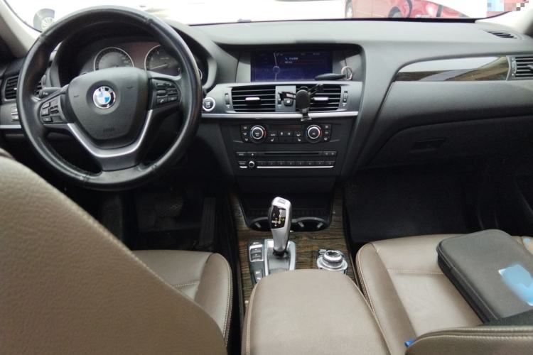 Used BMW X3 2013 xDrive28i Luxury Model Center Console