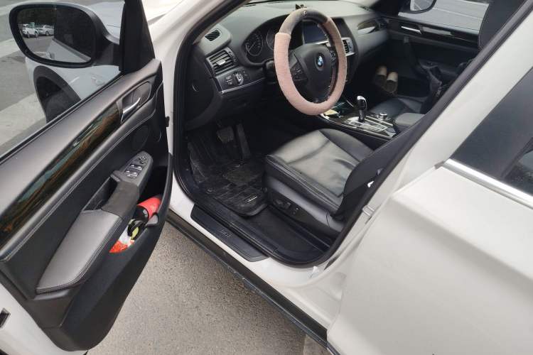 Used BMW X3 2013 Facelifted xDrive20i Luxury Edition Driver Seat