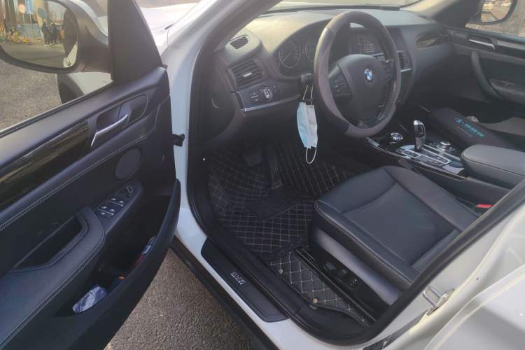 Used BMW X3 2013 xDrive20i Luxury Edition Driver Seat