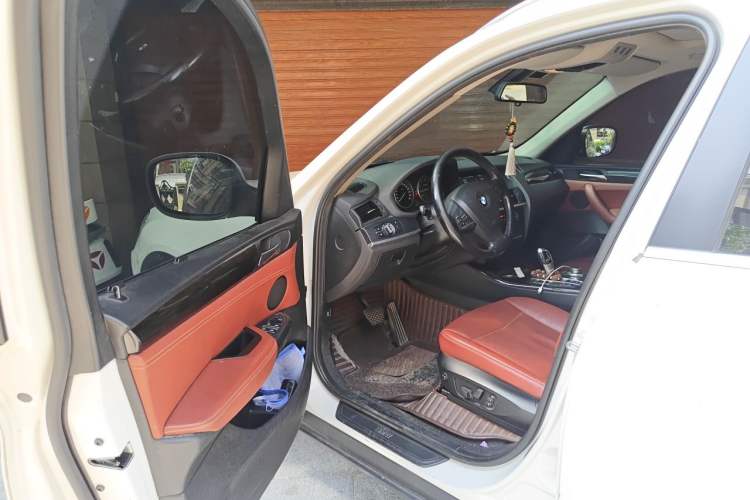 Used BMW X3 2013 Facelifted xDrive20i Luxury Edition Driver Seat