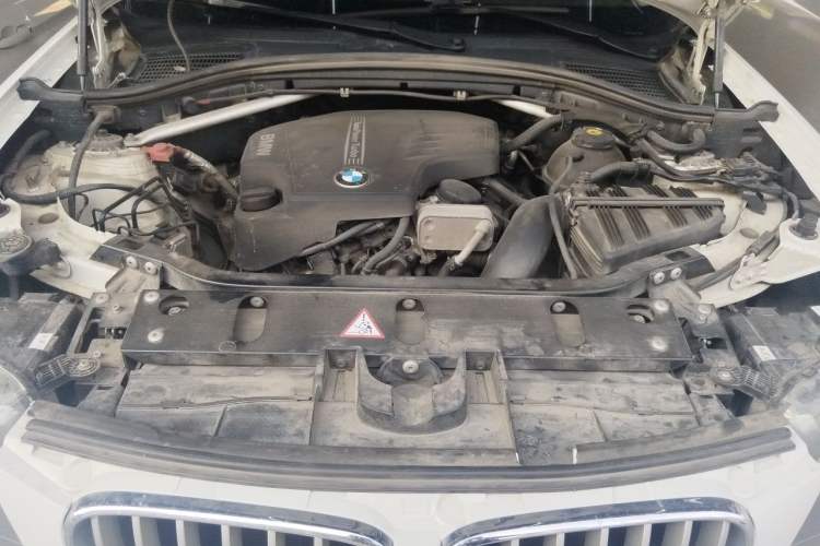 Used BMW X3  Engine Bay