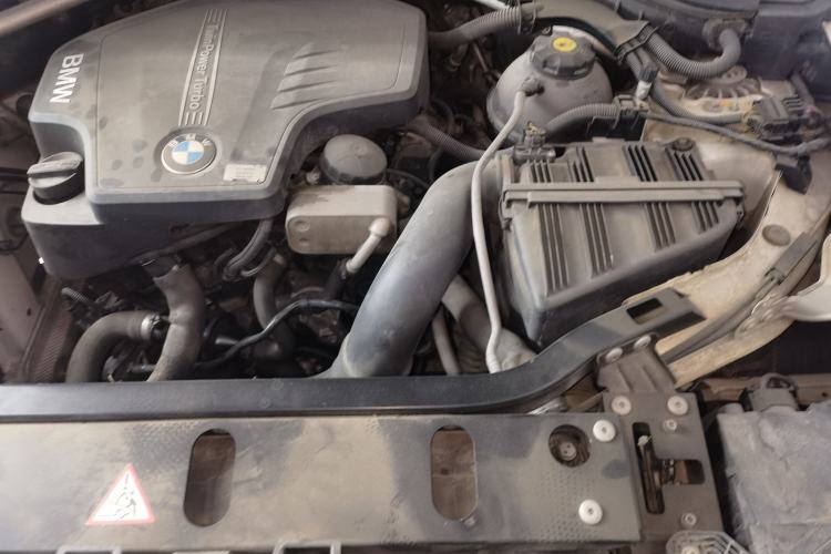 Used BMW X3  Engine Bay