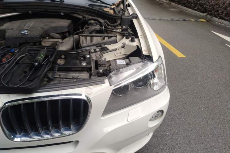 Used BMW X3 2013 xDrive20i Luxury Edition Engine Bay Left