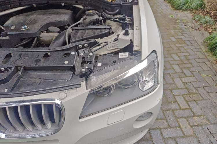 Used BMW X3 2013 Revised xDrive28i Luxury Edition Engine Bay Left