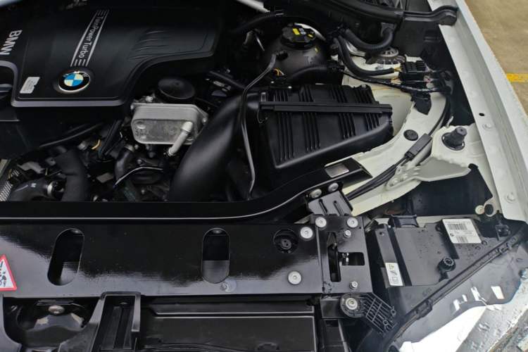 Used BMW X3 2013 Facelifted xDrive20i Luxury Edition Engine Bay Left