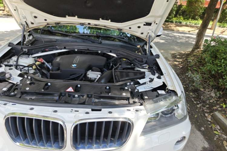 Used BMW X3 2013 xDrive20i Luxury Edition Engine Bay Left