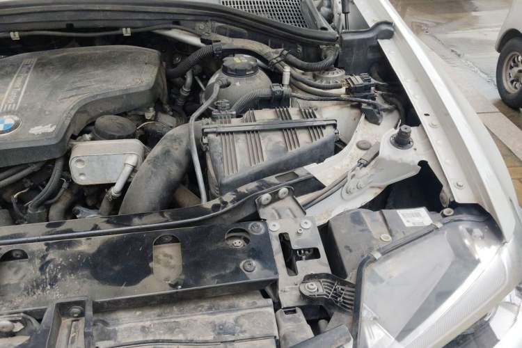Used BMW X3 2013 Facelifted xDrive20i Luxury Edition Engine Bay Left