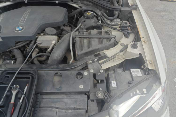 Used BMW X3 2013 xDrive20i Luxury Edition Engine Bay Left