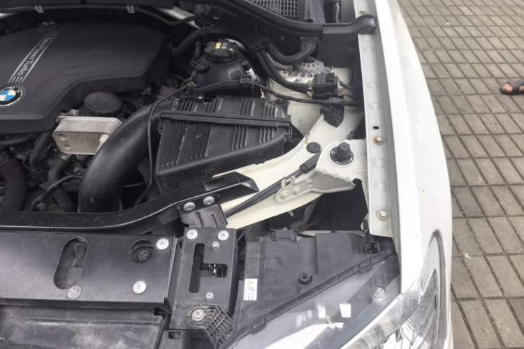 Used BMW X3 2013 xDrive20i Luxury Edition Engine Bay Left