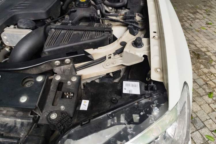 Used BMW X3 2013 Facelifted xDrive20i Luxury Edition Engine Bay Left