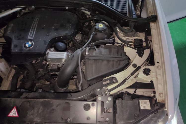 Used BMW X3 2013 Facelifted xDrive20i Luxury Edition Engine Bay Left