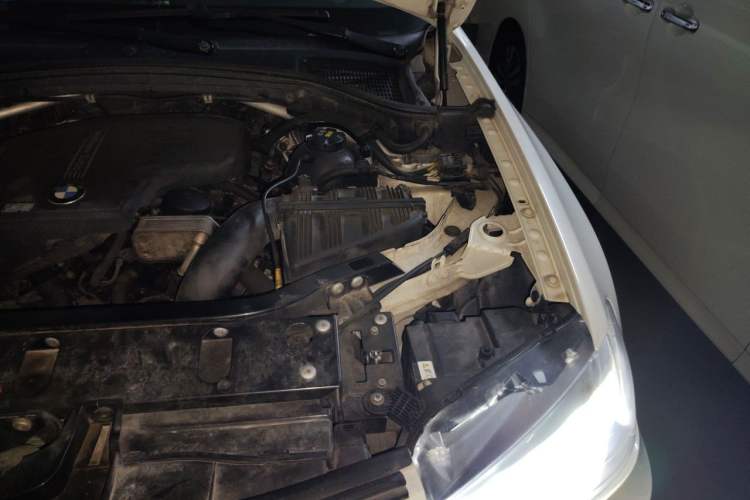 Used BMW X3 2013 Facelifted xDrive20i Luxury Edition Engine Bay Left