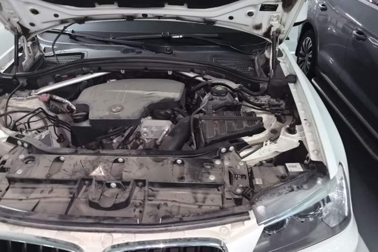 Used BMW X3 2013 xDrive20i Luxury Edition Engine Bay Left