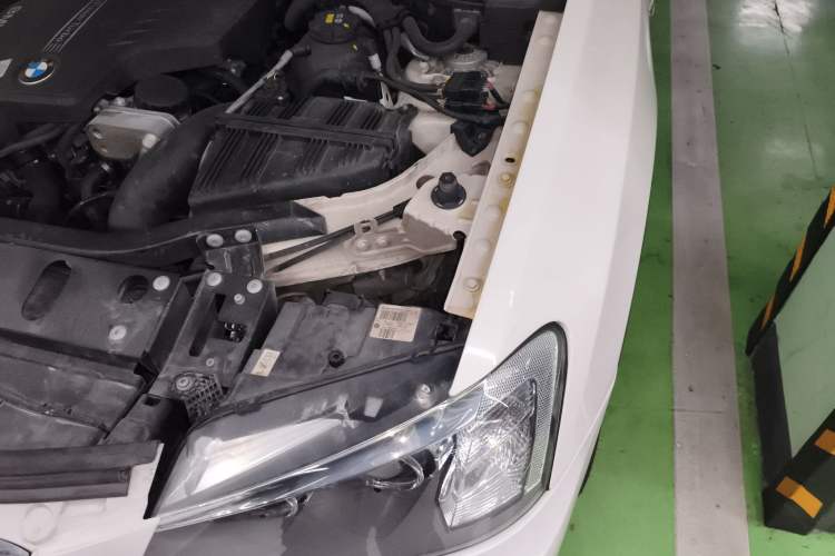 Used BMW X3 2013 xDrive20i Luxury Edition Engine Bay Left