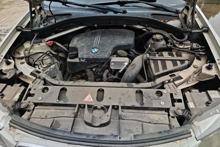 Used BMW X3 2013 xDrive28i Leading Model Engine Bay