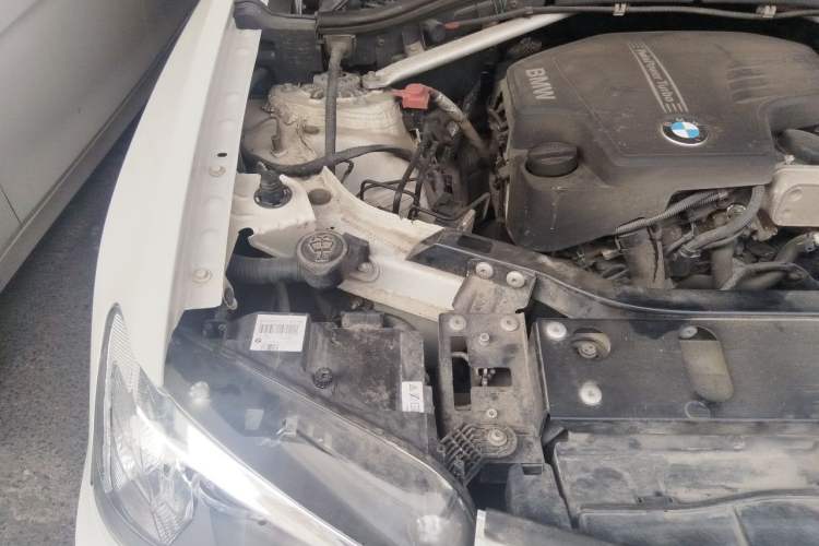 Used BMW X3  Engine Bay Right