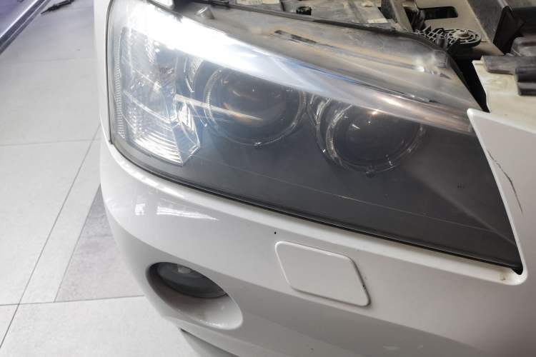 Used BMW X3  Engine Bay Right