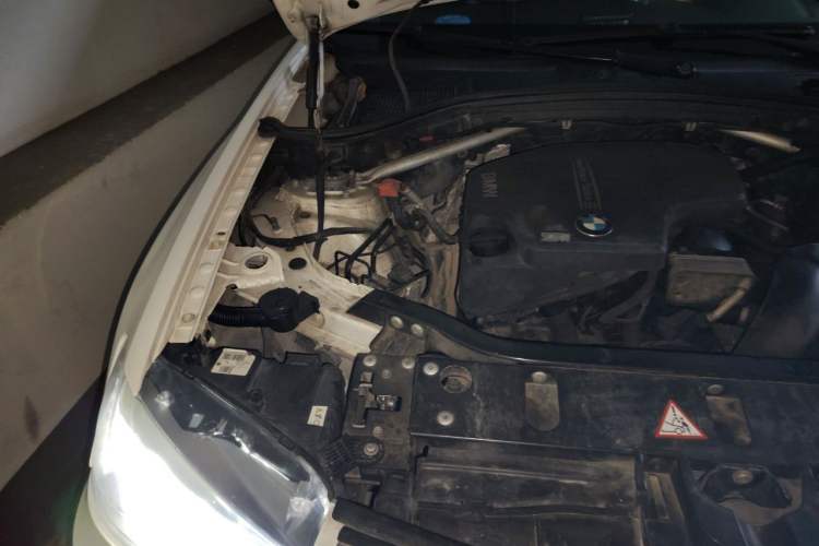 Used BMW X3 2013 Facelifted xDrive20i Luxury Edition Engine Bay Right