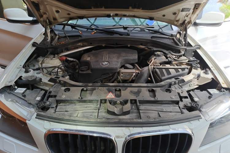 Used BMW X3 2013 Facelifted xDrive20i Luxury Edition Engine Bay