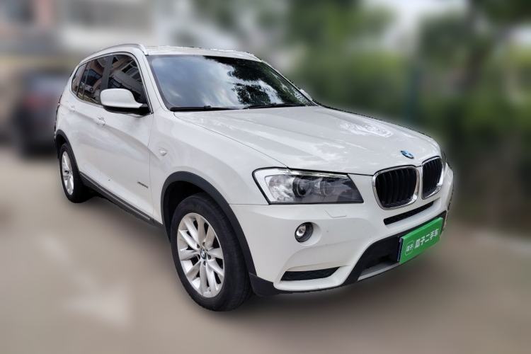 Used BMW X3 2013 Facelifted xDrive20i Luxury Edition Front Right 45 Deg