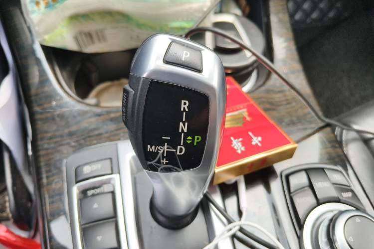 Used BMW X3 2013 Revised xDrive28i Luxury Edition Gear Lever