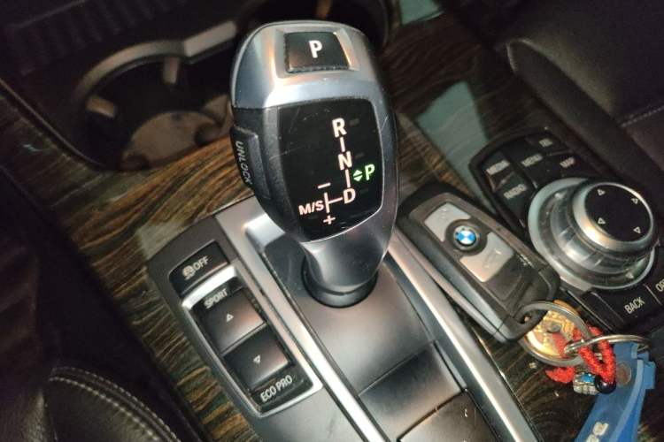Used BMW X3 2013 Facelifted xDrive20i Luxury Edition Gear Lever