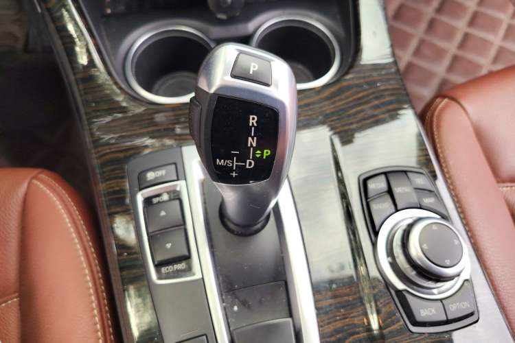 Used BMW X3 2013 Facelifted xDrive20i Luxury Edition Gear Lever