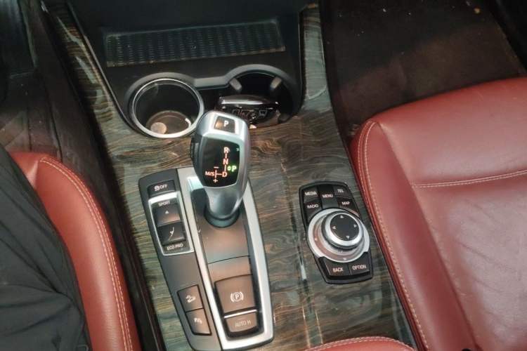 Used BMW X3 2013 Facelifted xDrive20i Luxury Edition Gear Lever