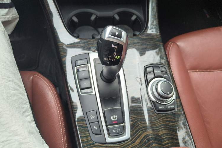 Used BMW X3 2013 Revised xDrive28i Luxury Edition Gear Lever