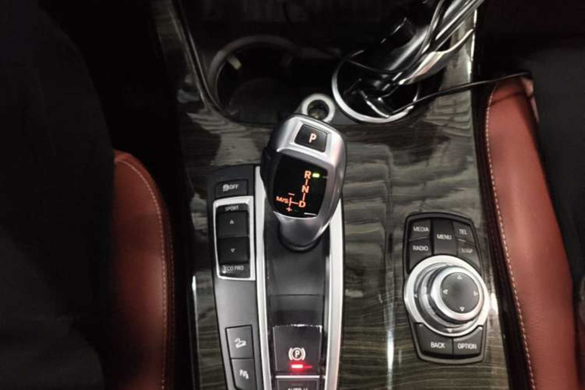 Used BMW X3 2013 xDrive20i Luxury Edition Gear Lever