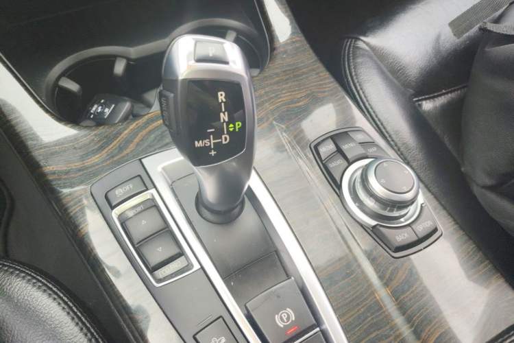 Used BMW X3 2013 xDrive20i Luxury Edition Gear Lever