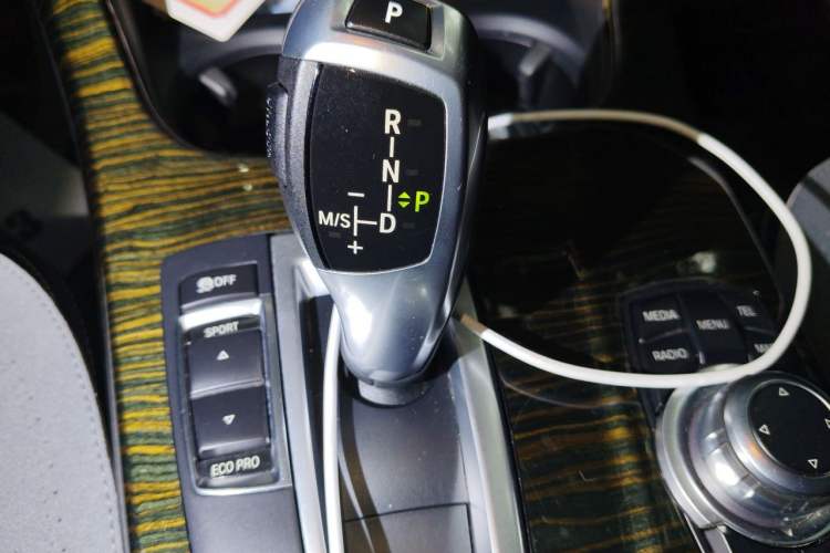 Used BMW X3 2013 Facelifted xDrive20i Luxury Edition Gear Lever