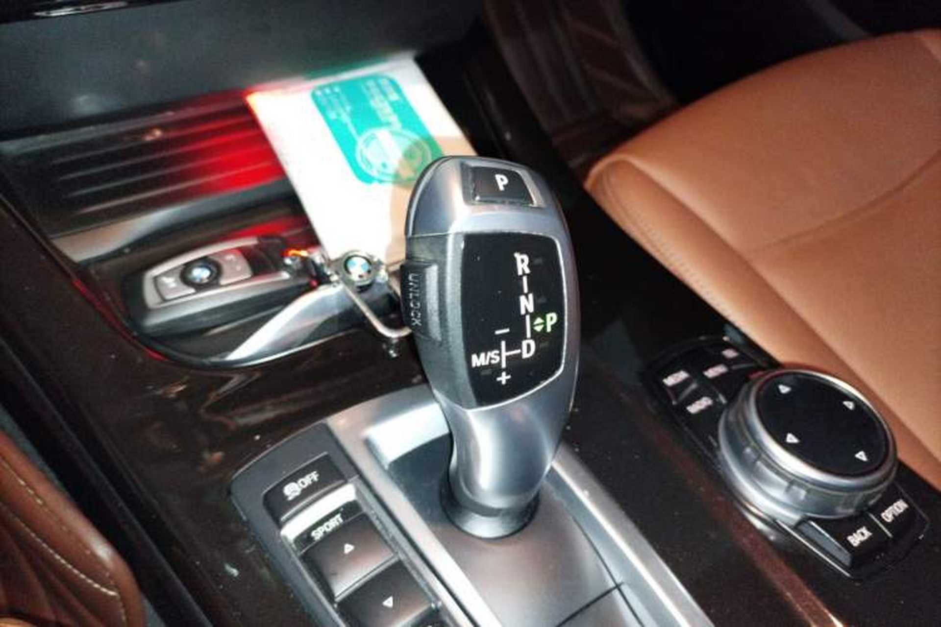 Used BMW X3 2013 Facelifted xDrive20i Luxury Edition Gear Lever