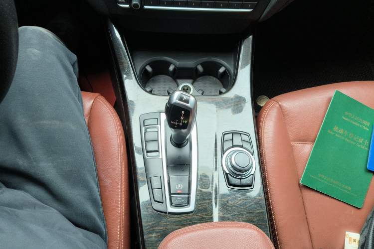 Used BMW X3 2013 xDrive20i Luxury Edition Gear Lever