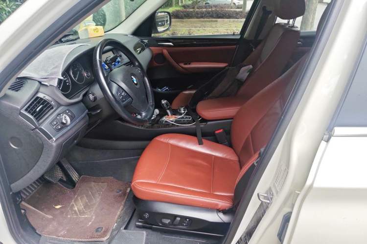 Used BMW X3 2013 xDrive20i Luxury Edition Left Front Seat