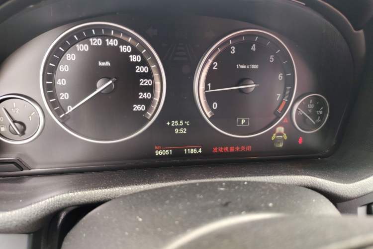 Used BMW X3 2013 Facelifted xDrive20i Luxury Edition Odometer Close Up