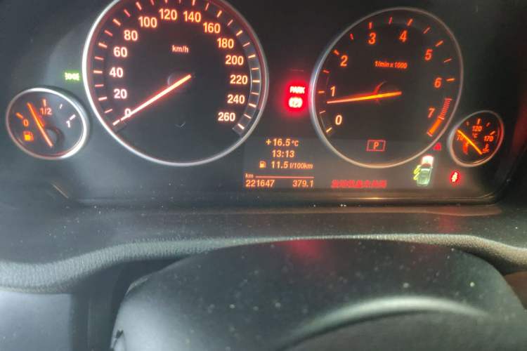 Used BMW X3 2013 xDrive20i Luxury Edition Odometer Close Up