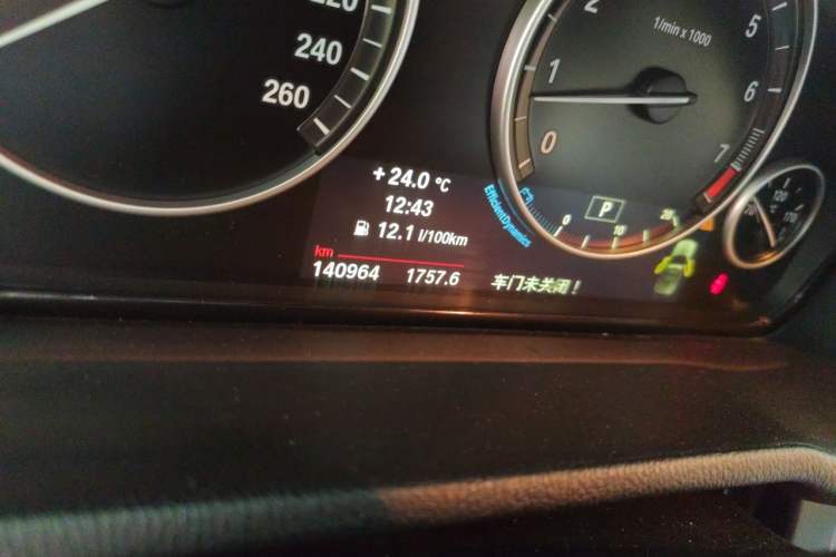 Used BMW X3 2013 Facelifted xDrive20i Luxury Edition Odometer Close Up