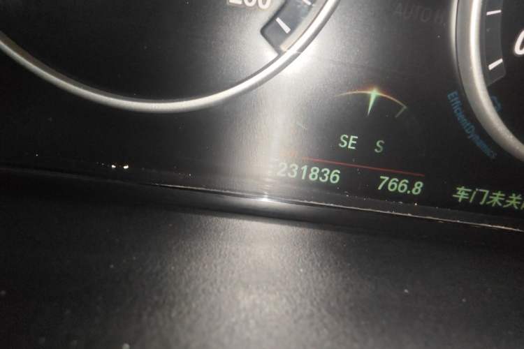 Used BMW X3 2013 Facelifted xDrive20i Luxury Edition Odometer Close Up